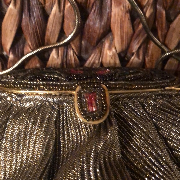 Vintage Le Regale Lamé fabric w/beaded top closure - Picture 2 of 7